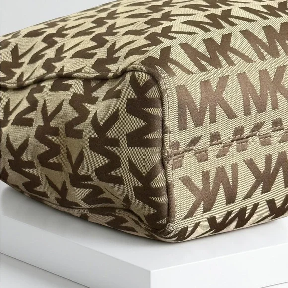 Authentic Michael Kors Signature Tan Pink Tote Bag! - Picture 7 of 14